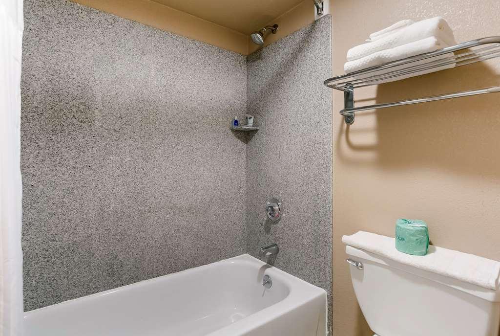 Rodeway Inn Rohrerstown Room photo
